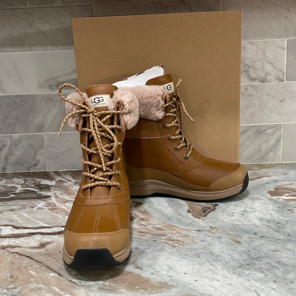 BNIB Womens UGG Chestnut Zaylee Waterproof Leather & Suede Boots Size 9 Dry Tech